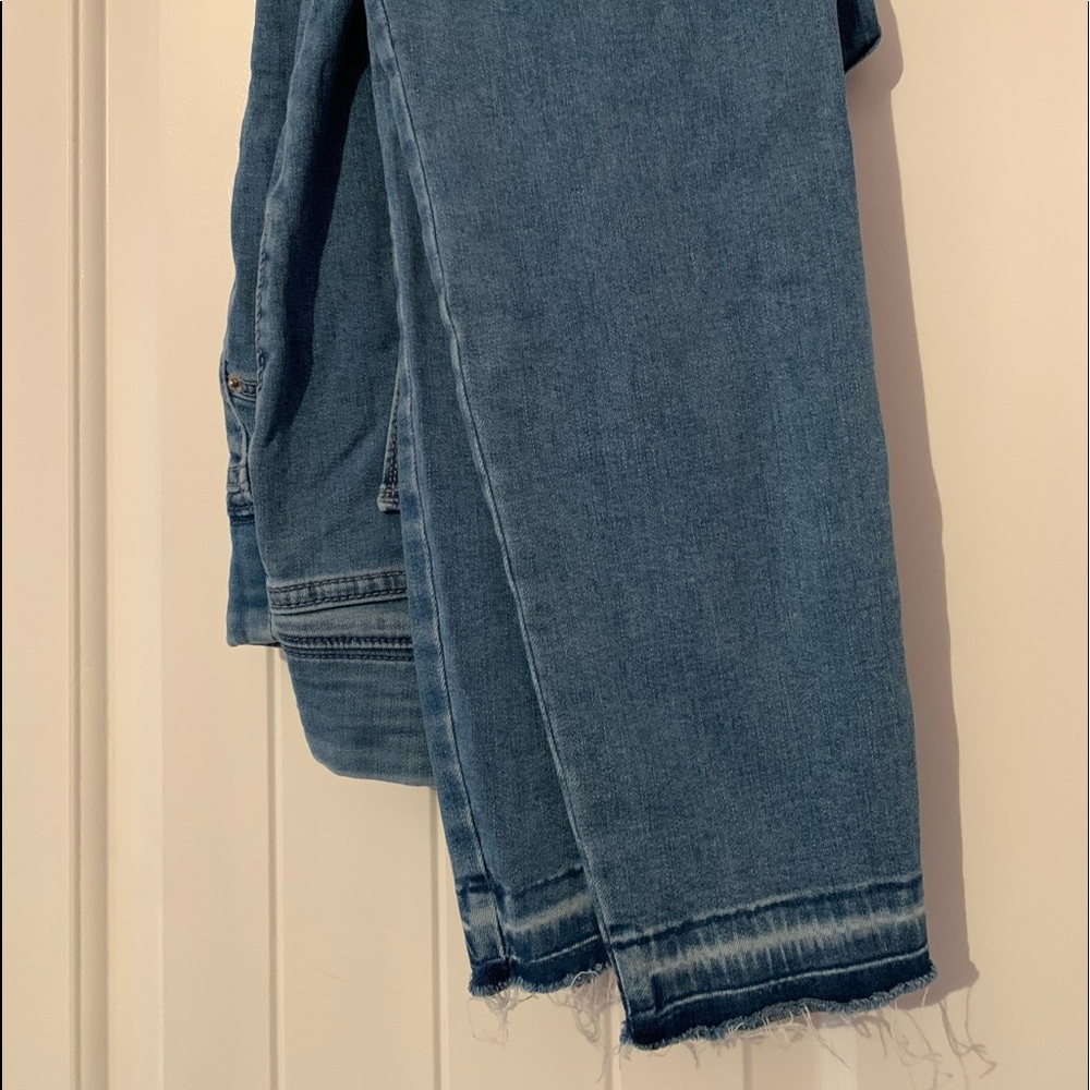 Light wash jeggings
